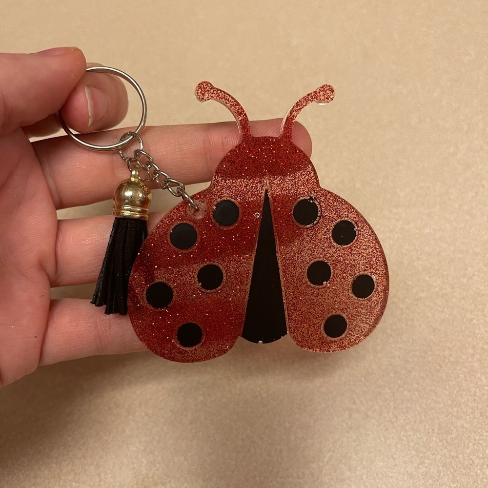 🎉🎉HP🎉🎉 Handmade Ladybug Keychain w/ Paint - Picture 2 of 5